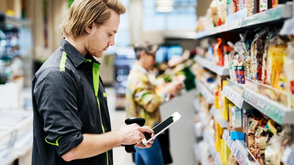 Demand driven inventory replenishment at the retail store level